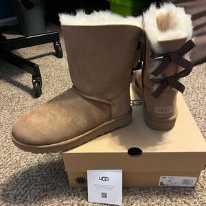 New Ugg Bailey Bow II boots. Never worn!